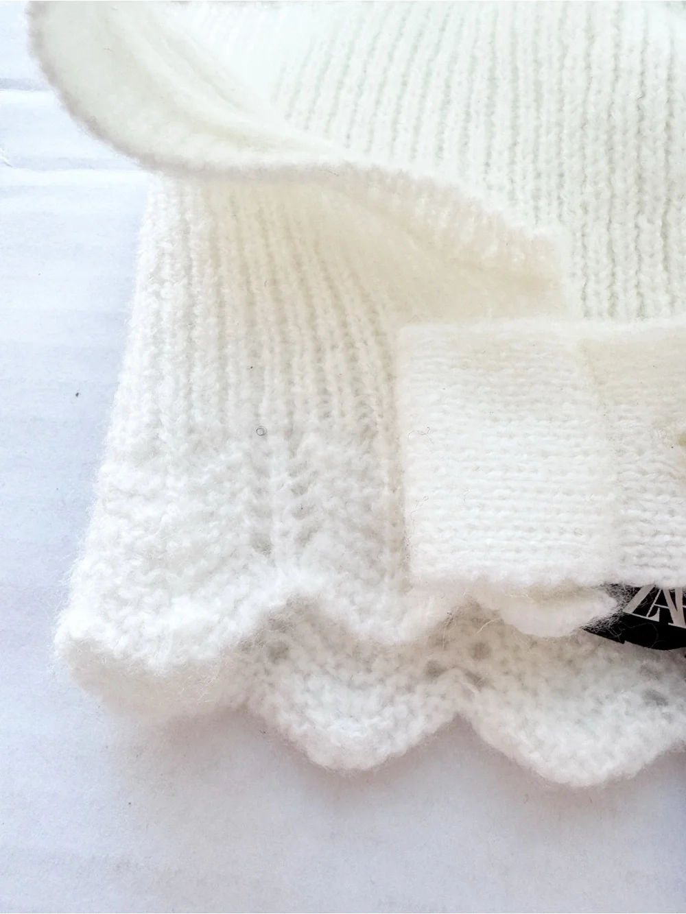 Zara Baby New Sott Knitted Baby Bonnet in Ivory White NWOT